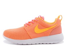 Оранжевые женские кроссовки Nike Roshe Run на каждый день